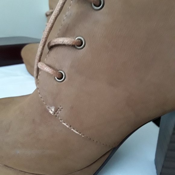 KATHY JEAN WOMENS 4 INCH HEEL ANKLE BOOT. SIZE 8 - Picture 2 of 15